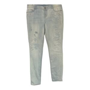 Maurices Med reg distressed blue jeans women 35" waist 33" inseam embroidered